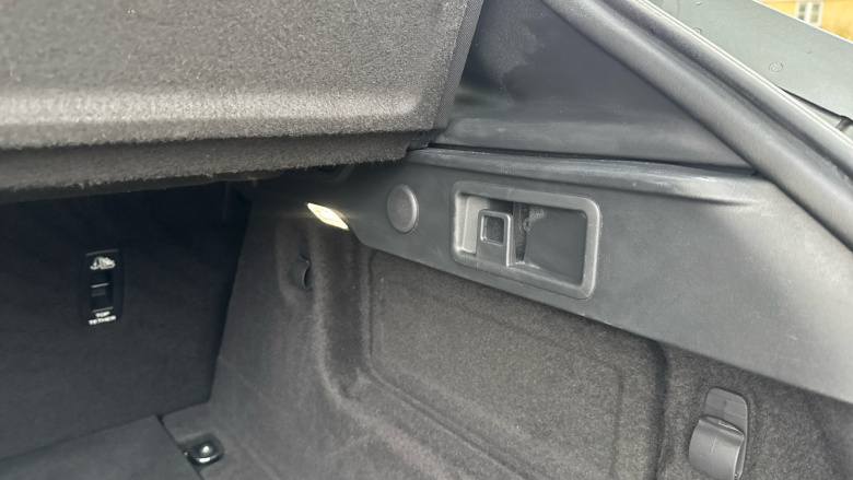 Jaguar F-Pace 2.0 D200 R-Dynamic Black 5dr Auto AWD Diesel Estate